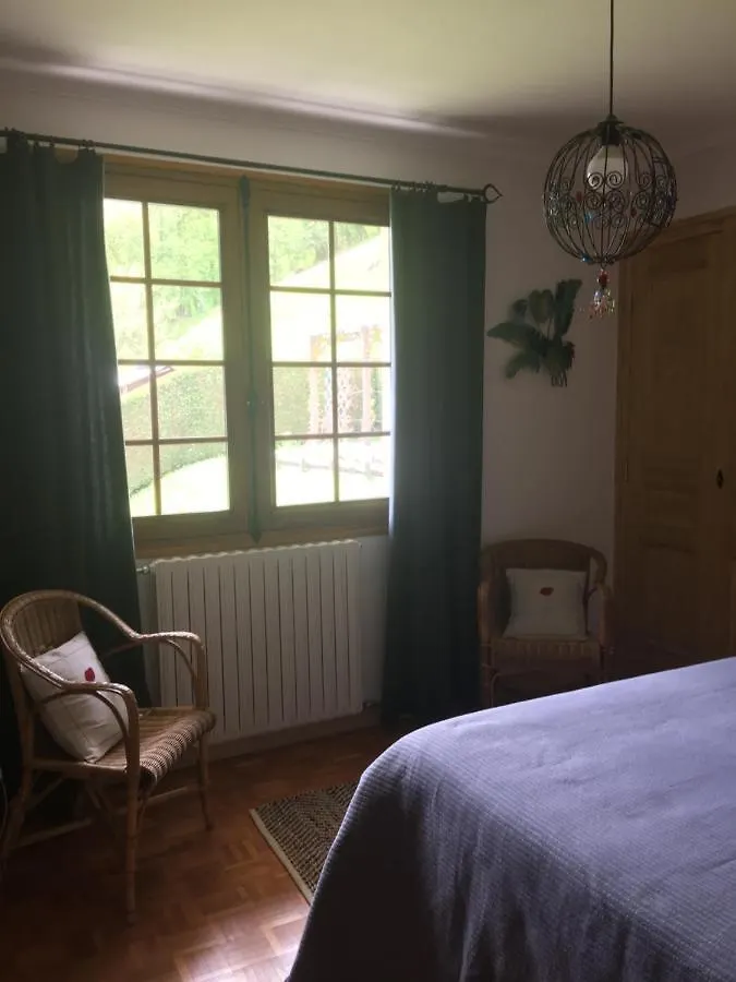 Alojamento de Acomodação e Pequeno-almoço Chambres d'Hôtes Les Pierres Taillées Thénésol França